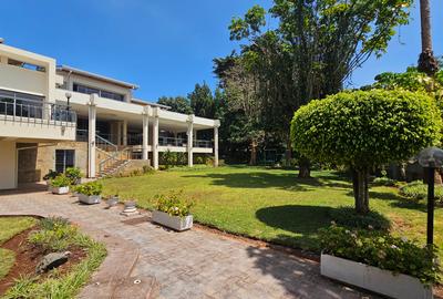 2,000 ft² Office with Service Charge Included at Kabarsiran - 3