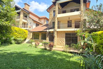 4 Bed Townhouse with En Suite at Lavington James Gichuru
