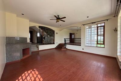 5 Bed House with En Suite in Runda - 2