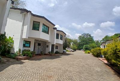 2 Bed Townhouse with En Suite at Gem Lane - 3