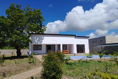 4 Bed House with En Suite in Diani - 2