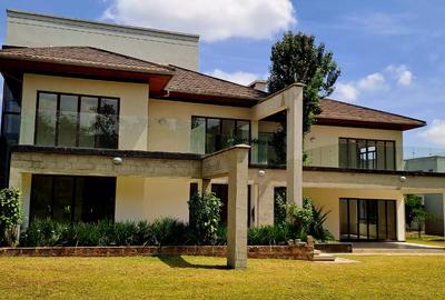 5 Bed Townhouse with En Suite in Karen Hardy - 2