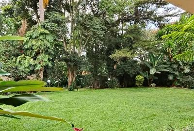 5 Bed House with En Suite in Runda - 3