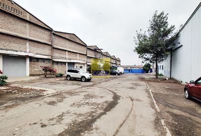 Warehouse with Parking in Industrial Area - 4
