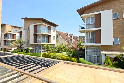 4 Bed Townhouse with En Suite at Lavington Green - 3
