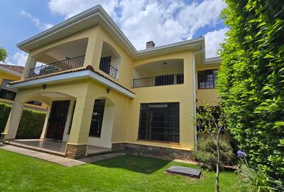 4 Bed Townhouse with En Suite in Lavington - 2