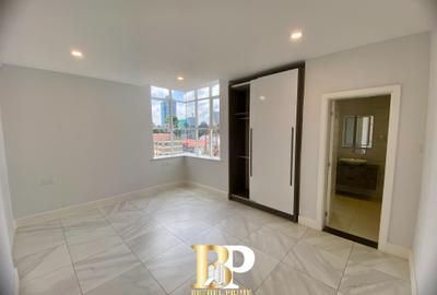 2 Bed Apartment with En Suite in Rhapta Road - 4