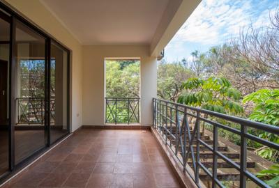 3 Bed Apartment with En Suite at Westlands Avenue