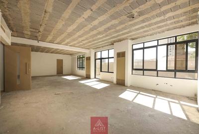 4,541 ft² Commercial Property with Service Charge Included at Padmore Road - 4