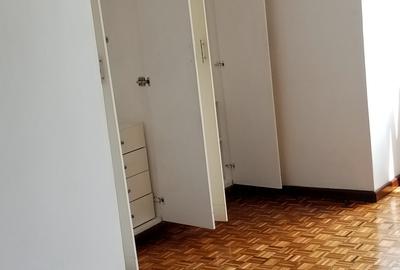 3 Bed Apartment with En Suite in Brookside - 4