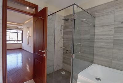 5 Bed Townhouse with En Suite at Convent Drive - 3