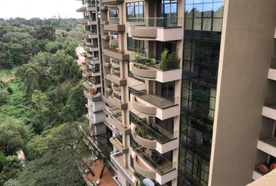 3 Bed Apartment with En Suite in Parklands