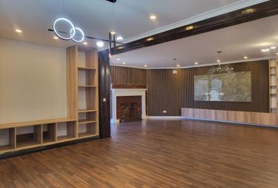 5 Bed House with En Suite in Runda - 4