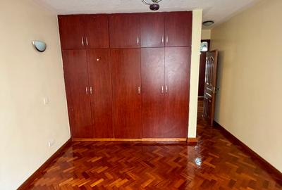 3 Bed Apartment with En Suite in Lavington - 4