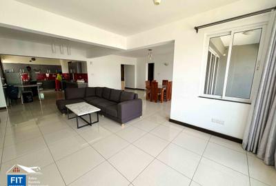 3 Bed Apartment with En Suite at 6Th Parklands