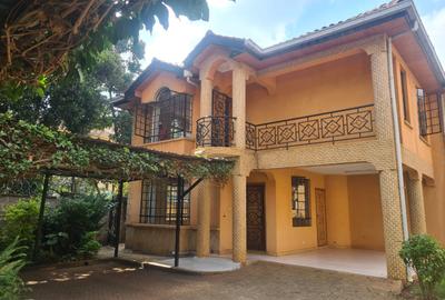 4 Bed Townhouse with En Suite in Westlands Area