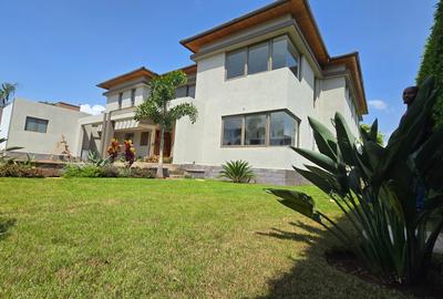 4 Bed House with En Suite in Kiambu Road