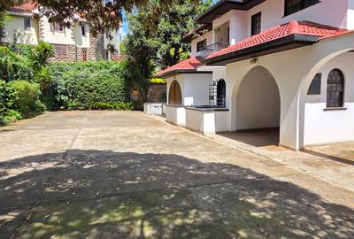 4 Bed Townhouse with En Suite at Riverside Drive. - 2