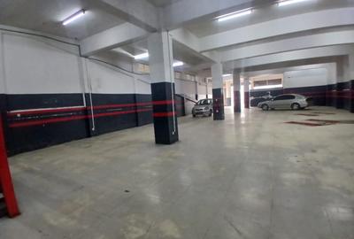 5,500 ft² Warehouse with Parking in Industrial Area - 2
