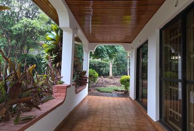 4 Bed House with En Suite in Nyari - 3