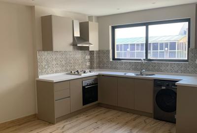 Serviced 1 Bed Apartment with En Suite at Gtc