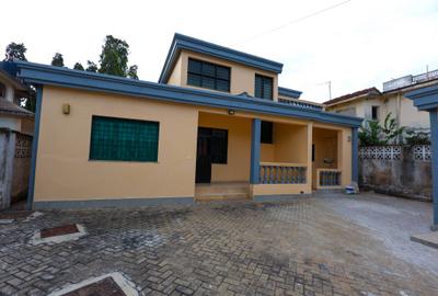 4 Bed House with Staff Quarters in Nyali Area - 2
