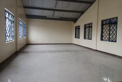 6,500 ft² Warehouse with Backup Generator in Industrial Area - 3