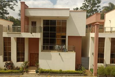 5 Bed Townhouse with En Suite in Lavington - 2
