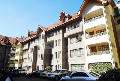 4 Bed Apartment with En Suite in Kilimani