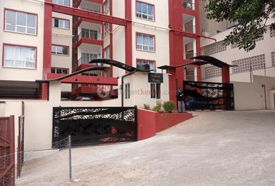 4 Bed Apartment with En Suite at General Mathenge