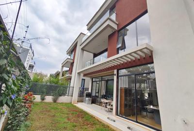 5 Bed Townhouse with En Suite at Lavington Green