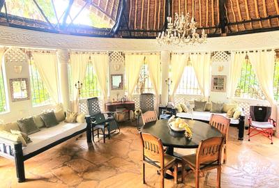 4 Bed Villa with En Suite in Diani