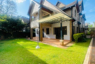 5 Bed Townhouse with En Suite in Lavington - 2