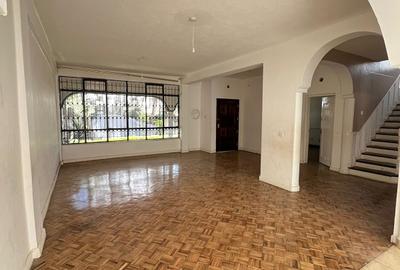 5 Bed Townhouse with En Suite in Kilimani