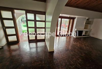 4 Bed House with En Suite in Rosslyn