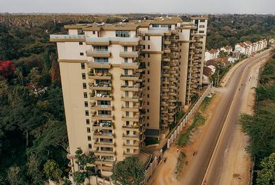 3 Bed Apartment with En Suite in Parklands - 3