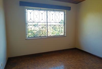 4 Bed Apartment with En Suite at Riverside Drive