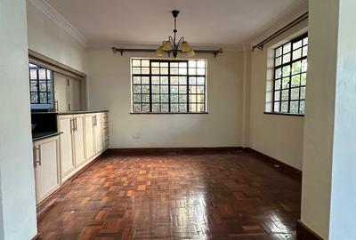 5 Bed Townhouse with En Suite in Kileleshwa - 3