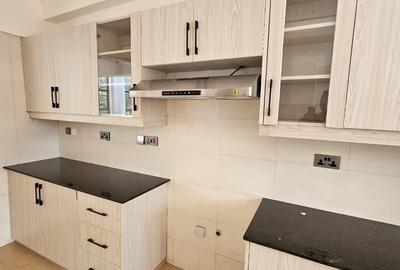 4 Bed Villa with En Suite in Kiambu Road - 4