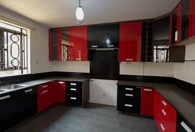 5 Bed Townhouse with En Suite at Lavington Green - 2