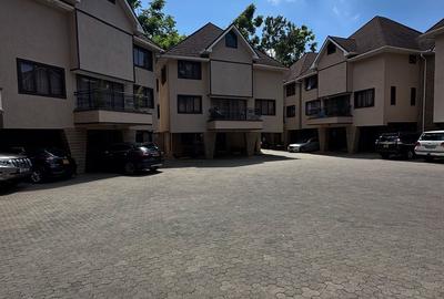 5 Bed Townhouse with En Suite at Muthangari Drive