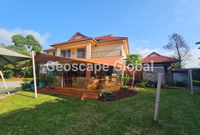 4 Bed House with En Suite in Runda