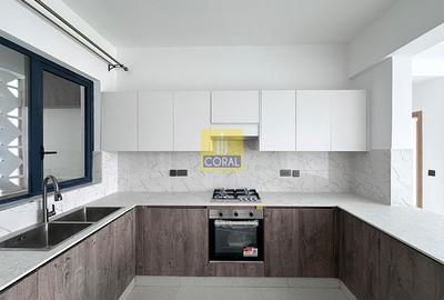 2 Bed Apartment in Brookside - 4
