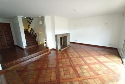 3 Bed House with En Suite in Runda