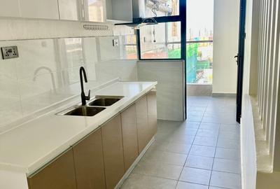 2 Bed Apartment with En Suite at Wood Avenue