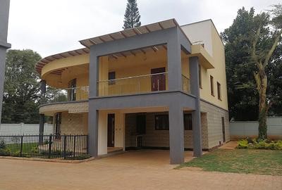 5 Bed Villa with En Suite in Lavington