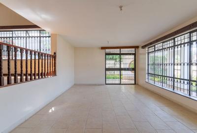 5 Bed House with En Suite in Westlands Area