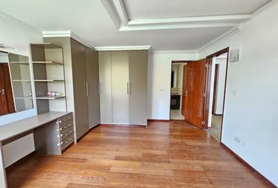 4 Bed Townhouse with En Suite at Old Kitisuru