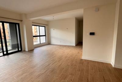 3 Bed Apartment with En Suite in Lavington