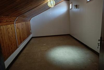 4 Bed House with En Suite at Runda